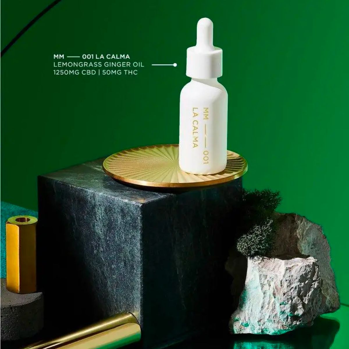 MM 001 La Calma Lemongrass Ginger CBD Oil-03